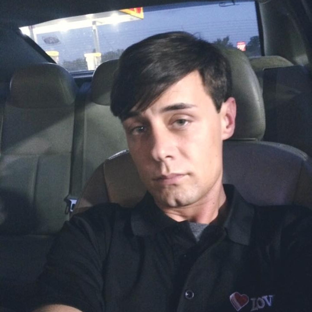 Meet your Posher, Casey